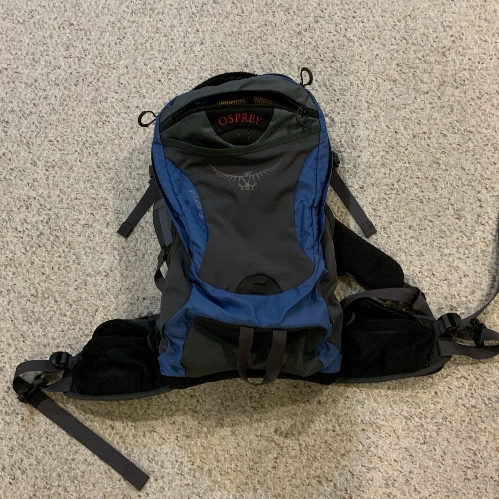 Osprey Gray and Blue Men's Backpack stratus 18. Never used